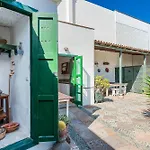 Traditional Canary House Next To The بيت للعطل *