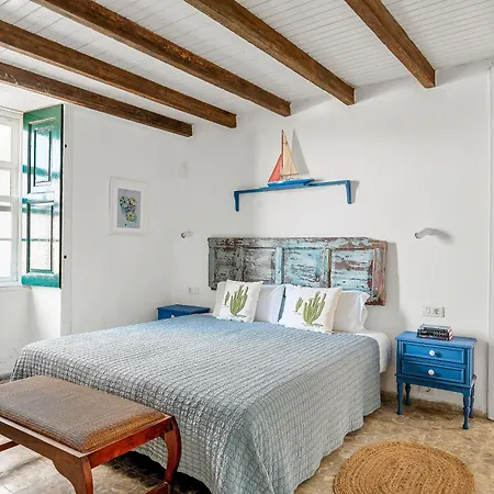 Traditional Canary House Next To The Poris de Abona