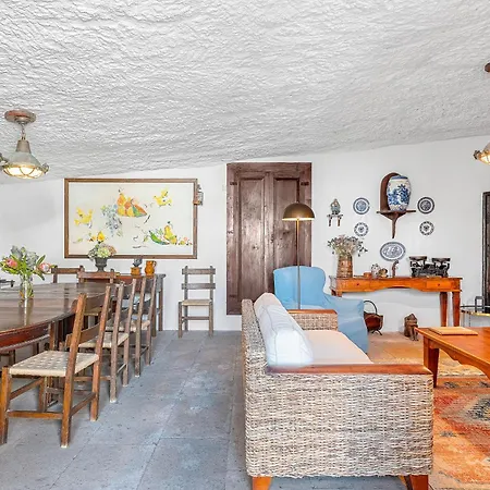 Traditional Canary House Next To The