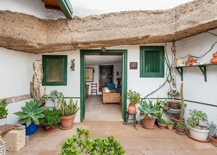 Traditional Canary House Next To The * Poris de Abona
